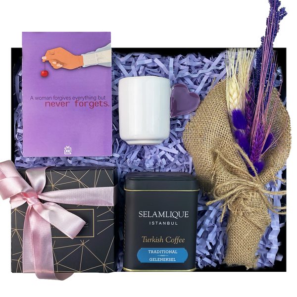 Mor Çiçekli Hediye Kutusu