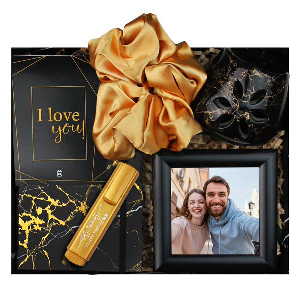 Altın Sarısı Hediye Kutusu