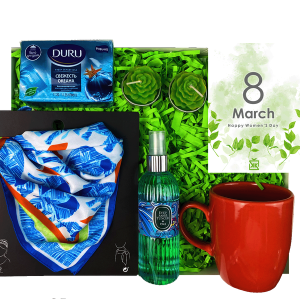 543396-dogal-guzellik-kadinlar-gunu-hediye-kutusupng
